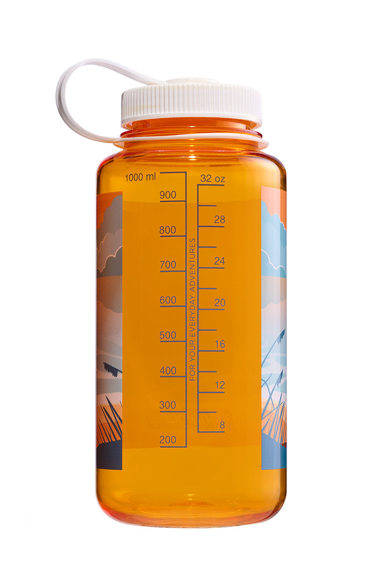 Nalgene product view: 32oz WM Negative Landscape S2 — 32oz WM Negative Landscape